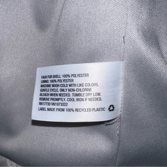 Wild Fable Light Gray Faux Fur Puffy Coat Jacket Size Small - Picture 7 of 14